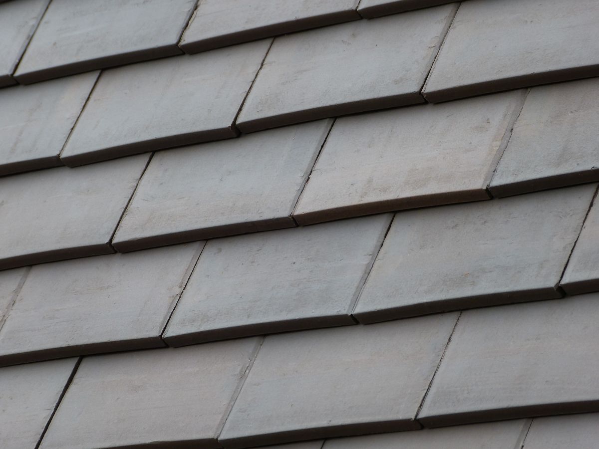 Tuiles plates et accessoires de toiture Tuilerie THIBAULT